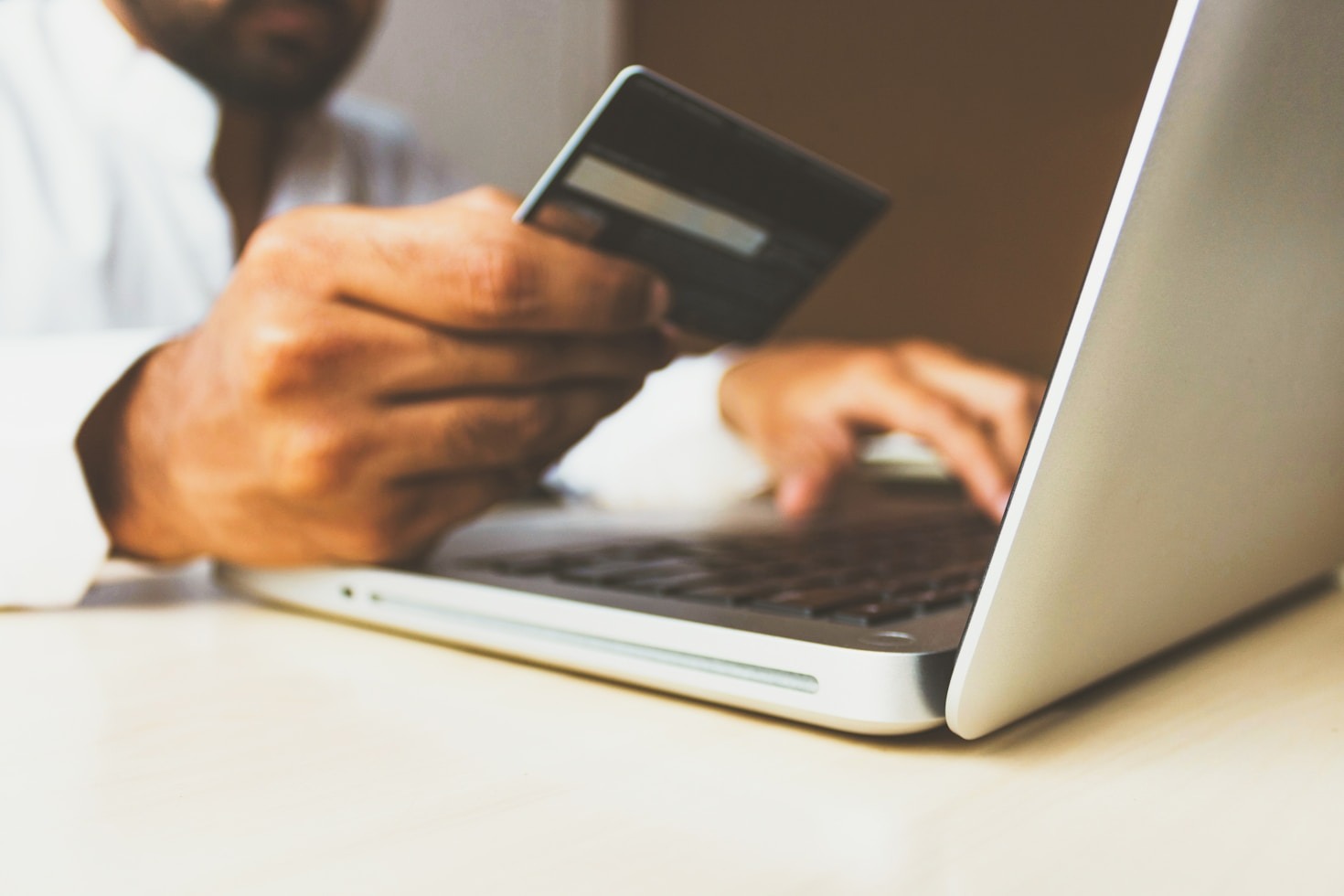 How Jonah’s Platform Simplifies Your Shopping Experience